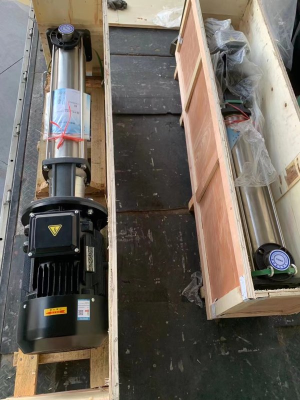 輕型(xing)立式多(duo)級離心(xīn)泵